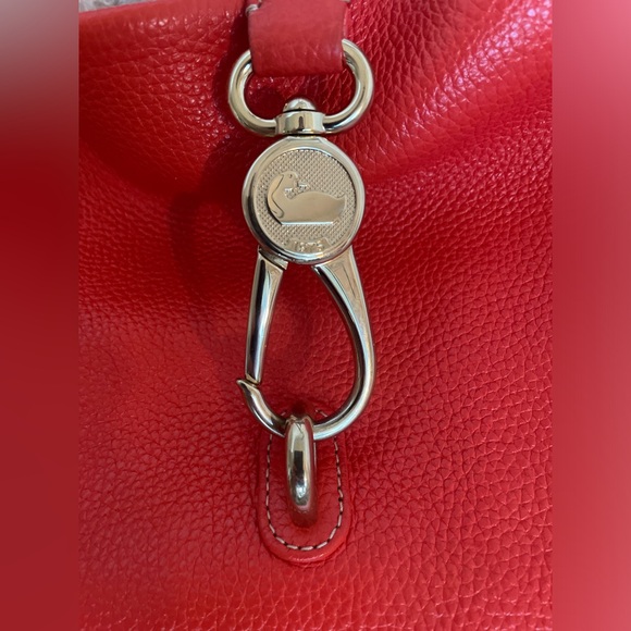 Like New Dooney & Bourke Large Genuine Leather red hobo bag logo lock keychain - Picture 5 of 17